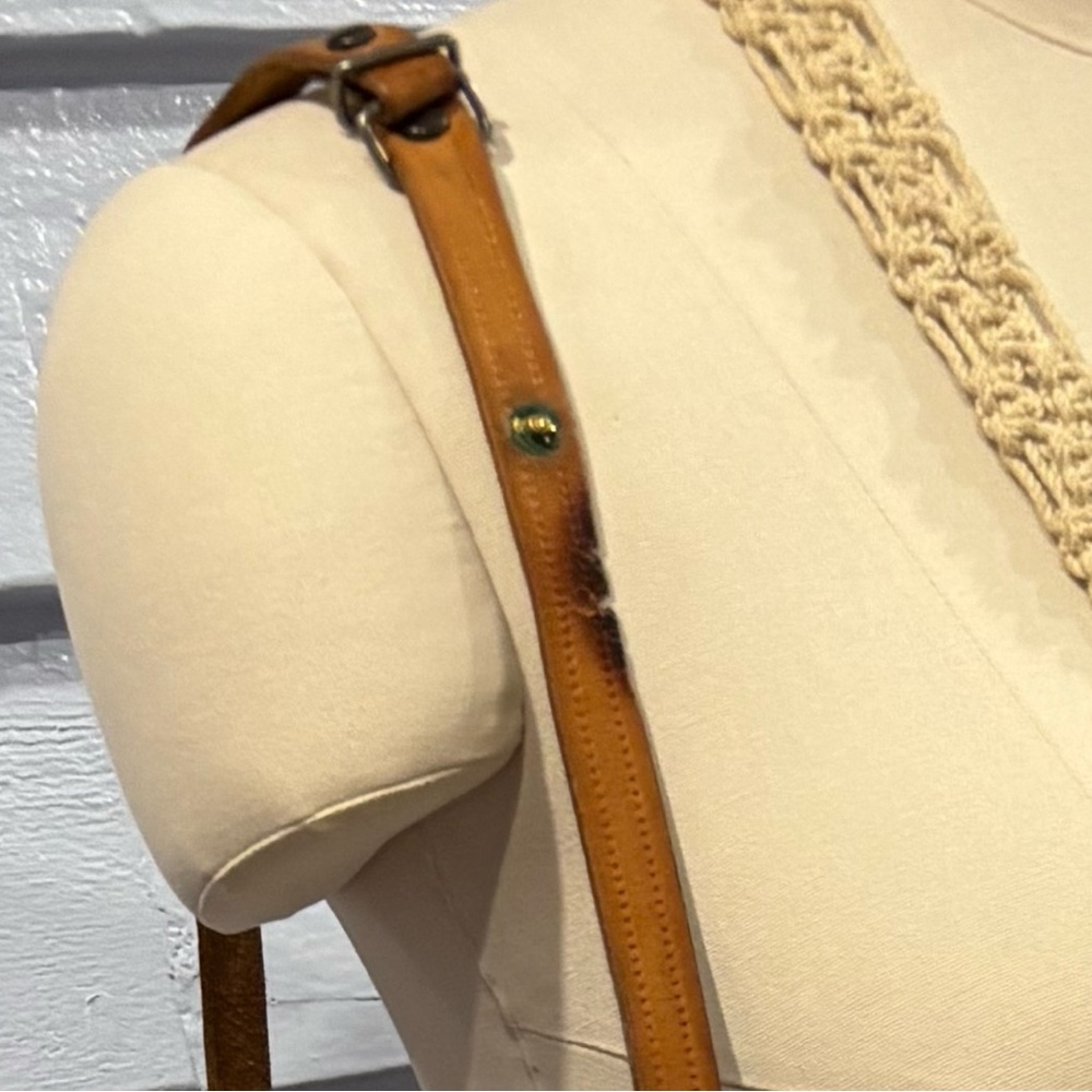 Vintage 70s Floral Tooled Cowhide Leather Crossbody Bag - Picture 8 of 8